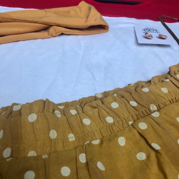 Ultimate summer shorts!! - Picture 1 of 3